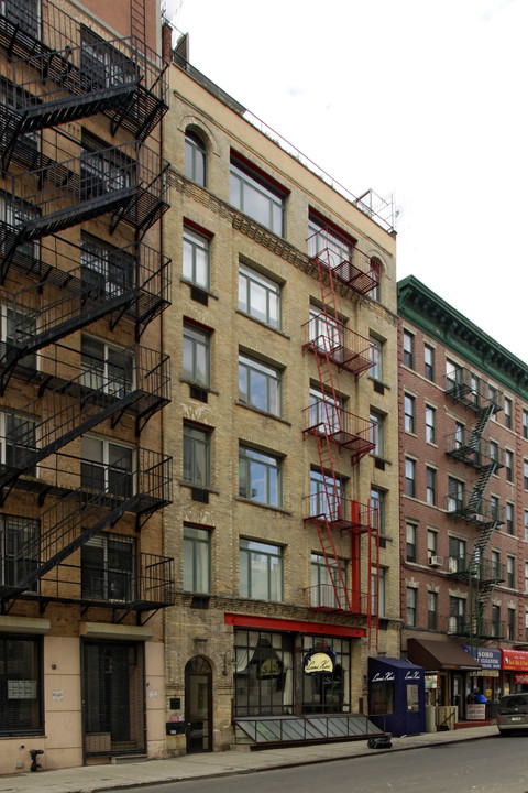 525-527 Broome St in New York, NY - Foto de edificio