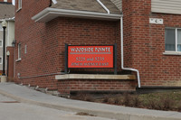 Woodside Pointe in Toronto, ON - Building Photo - Building Photo