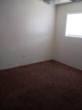 810 Pierce St in Taft, CA - Building Photo - Building Photo