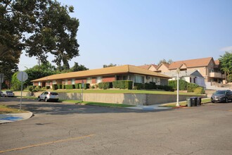 501 E Harvard Rd in Burbank, CA - Building Photo - Building Photo