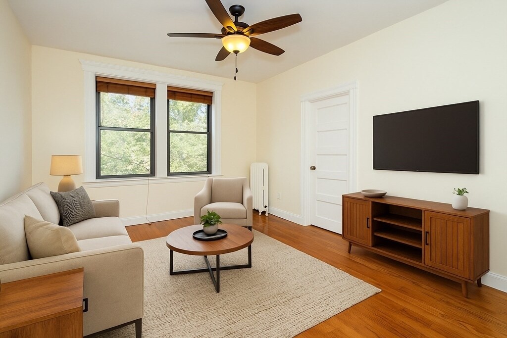 65 Burbank St, Unit 17 in Boston, MA - Foto de edificio
