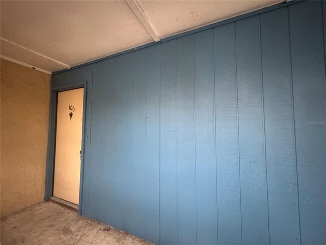 property at 2811 SW Archer Rd