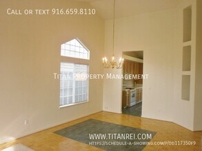 8652 Meandering Way in Sacramento, CA - Building Photo - Building Photo