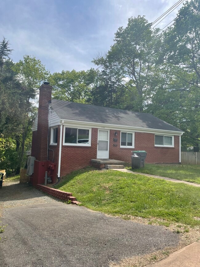 property at 1122 Forest Hills Ave