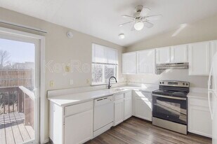 4264 S Fundy Way in Aurora, CO - Building Photo