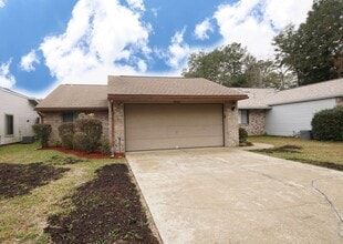 3904 Summerwood Ct in Niceville, FL - Building Photo - Building Photo