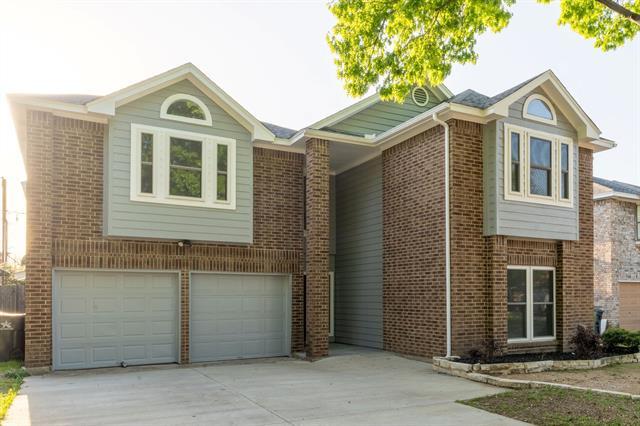 6400 Meadowglen Dr in Arlington, TX - Building Photo - Building Photo