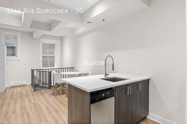 3546 Rue Durocher in Montréal, QC - Building Photo - Building Photo