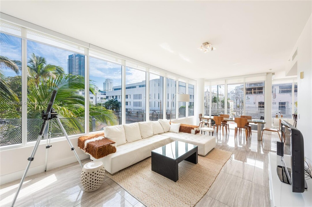 2100 Park Ave in Miami Beach, FL - Building Photo