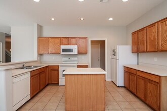 2205 N 91st Gln in Phoenix, AZ - Building Photo - Building Photo