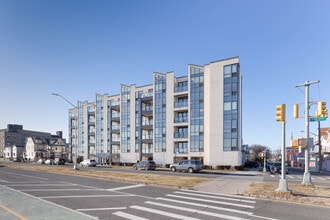The Beach House in Rockaway Beach, NY - Building Photo - Building Photo