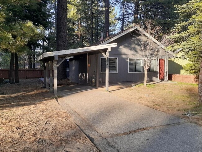 property at 909 Secret Harbor Dr