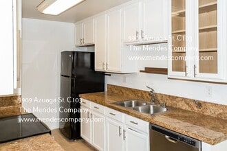 9909 Azuaga St in San Diego, CA - Building Photo - Building Photo