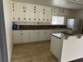 4290 Lake Shore Dr in Selma, OR - Building Photo - Building Photo