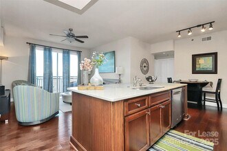 1315 East Blvd in Charlotte, NC - Building Photo - Building Photo