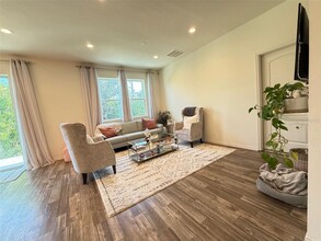 11461 Tangle Branch Ln in Gibsonton, FL - Building Photo - Building Photo