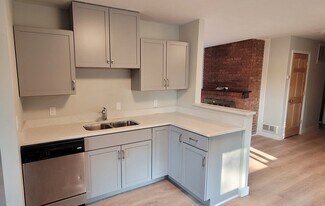 10051 Magnolia St NW in Coon Rapids, MN - Building Photo