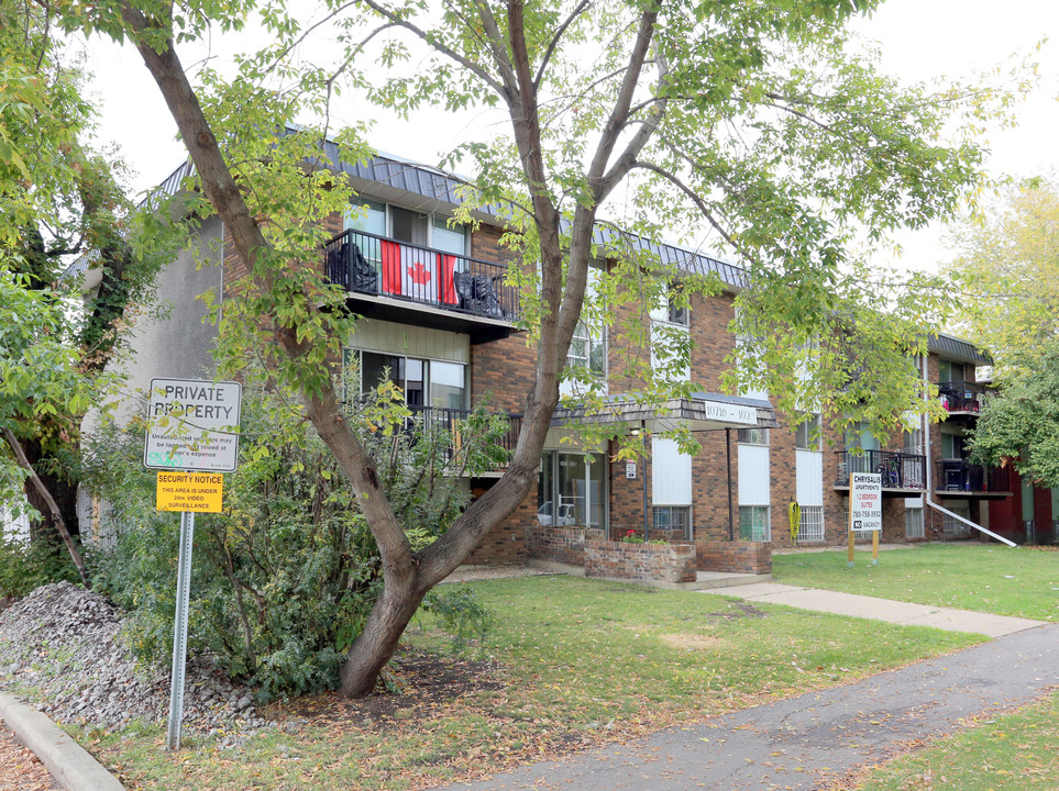 Chrysalis Apartments in Edmonton, AB - Building Photo