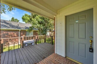 10914 Waterview Cir in Montgomery, TX - Building Photo - Building Photo