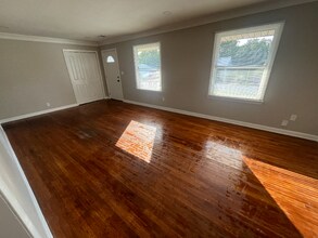 106 Roberts St in Florence, AL - Building Photo - Building Photo