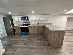 6208 SW 123rd Ave, Unit 2 in Miami, FL - Building Photo - Building Photo