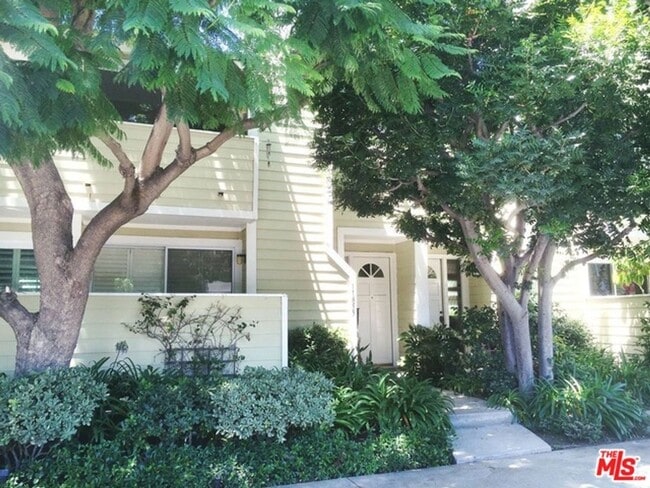 11855 Nebraska Ave in Los Angeles, CA - Building Photo - Building Photo