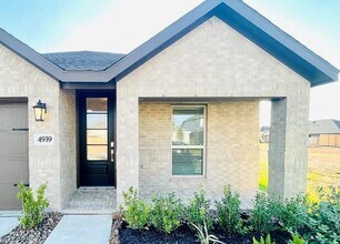 4939 Sky Blf Dr in Katy, TX - Building Photo - Building Photo