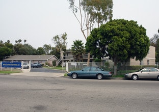 Heritage Park Apartments in Oxnard, CA - Building Photo - Building Photo