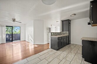 412 Coronado Terrace in Los Angeles, CA - Building Photo - Building Photo