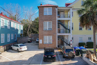 210-212 Calhoun St in Charleston, SC - Building Photo - Building Photo