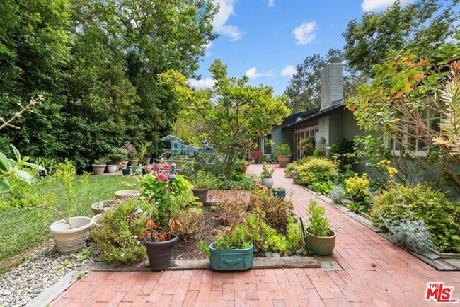 property at 30604 Sicomoro Dr