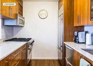 88 Greenwich St in New York, NY - Building Photo - Building Photo