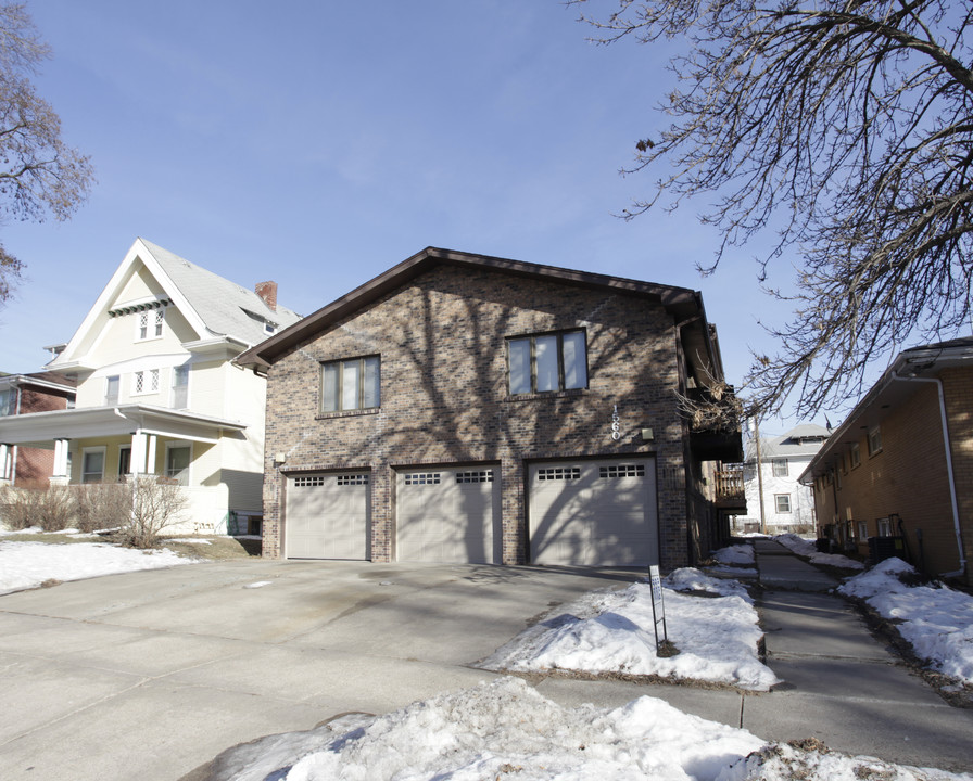 1560 S 20th St in Lincoln, NE - Building Photo