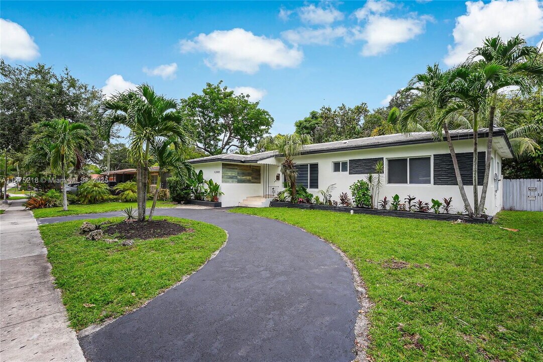 12885 Griffing Blvd in North Miami, FL - Building Photo