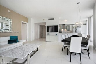 4100 Island Blvd in Aventura, FL - Building Photo - Building Photo
