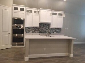 8026 Acoma Ln in Dallas, TX - Building Photo - Building Photo