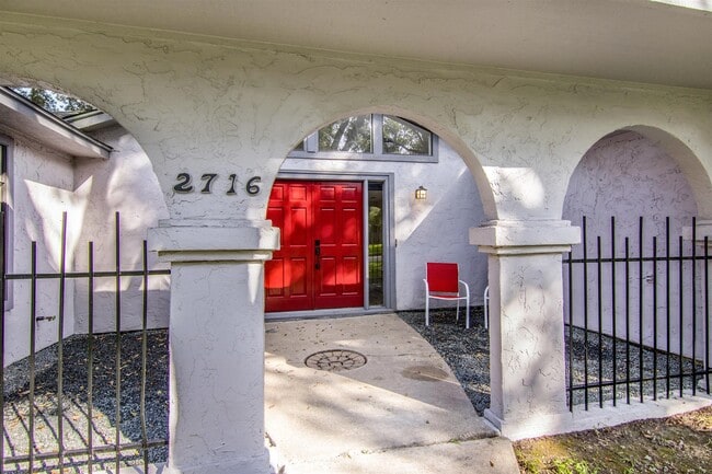 property at 2716 Pinecone Ln