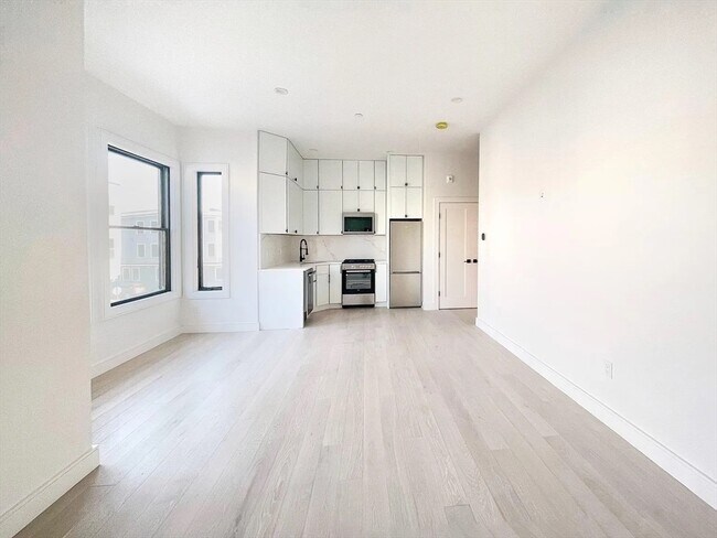 173 Maverick St in Boston, MA - Building Photo - Building Photo