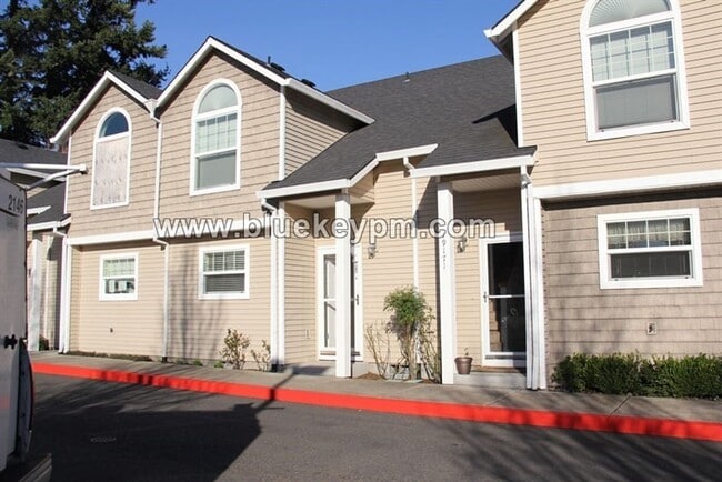 property at 19171 SE Yamhill St