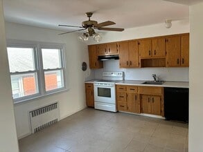 708 Hylan Blvd in Staten Island, NY - Building Photo - Building Photo