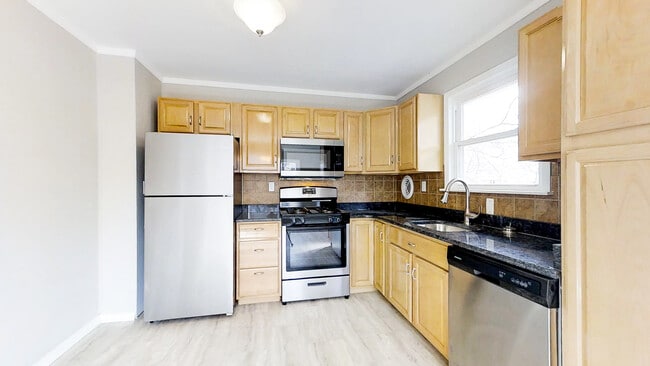 300 Bowers Ave in Runnemede, NJ - Foto de edificio - Building Photo