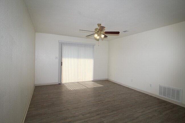 4964 W Spencer Field Rd-Unit -#1 in Pace, FL - Building Photo - Building Photo