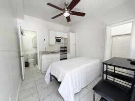 1455 Michigan Ave in Miami Beach, FL - Building Photo