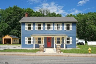 619 S Main St in Greenwich Township, NJ - Building Photo