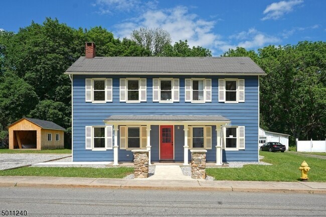 property at 619 S Main St