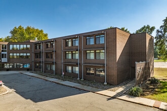 Southview Manor in Des Moines, IA - Building Photo - Building Photo