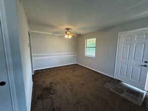 Hillside Apartments in Bowling Green, KY - Building Photo - Interior Photo