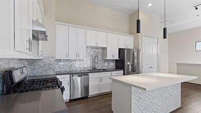 5808 Gardendale Dr in Houston, TX - Building Photo - Building Photo