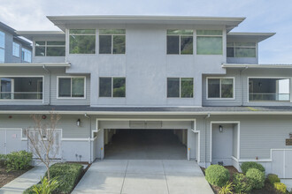 6809 Skyview Dr in Oakland, CA - Building Photo - Building Photo