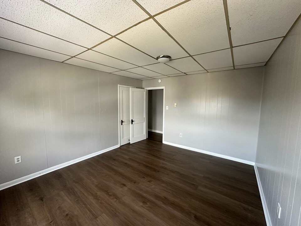 300-306 W Main St in Waynesboro, PA - Building Photo